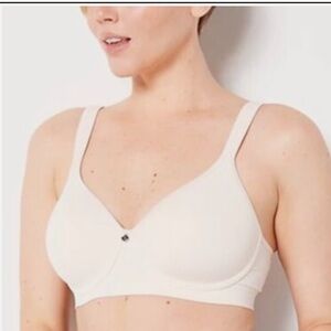 Breezies Lace Effects Full Coverage Wireless Bra Sz 40C